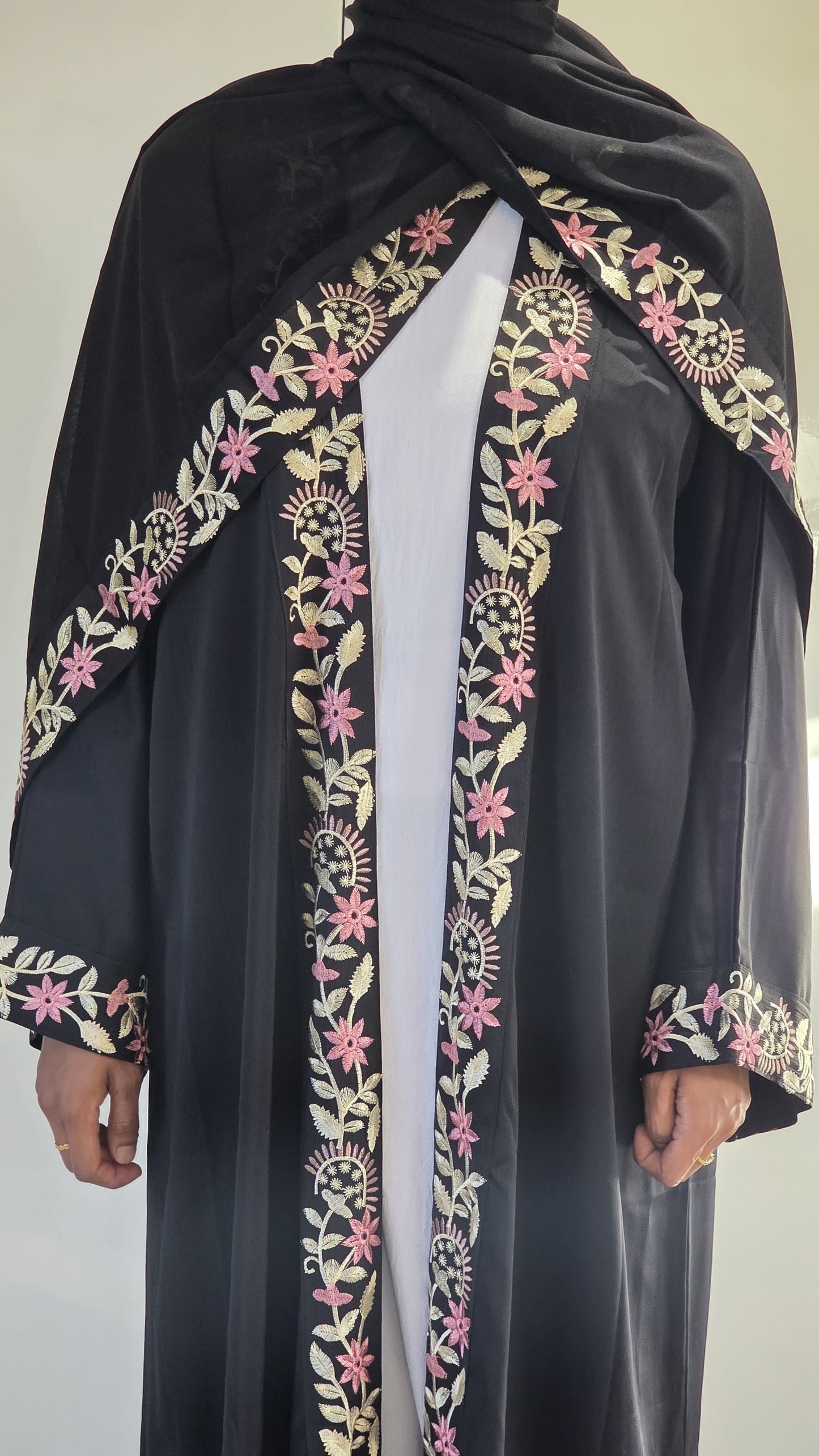Threaded Blossom Abaya