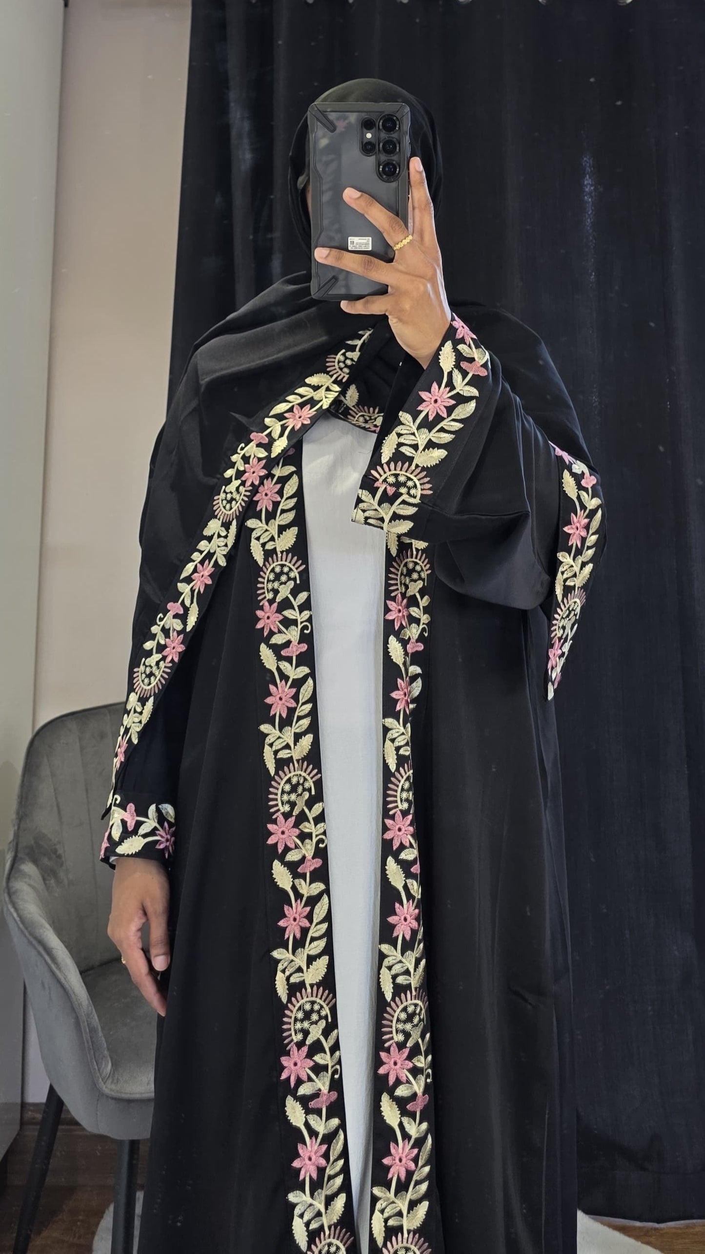 Threaded Blossom Abaya