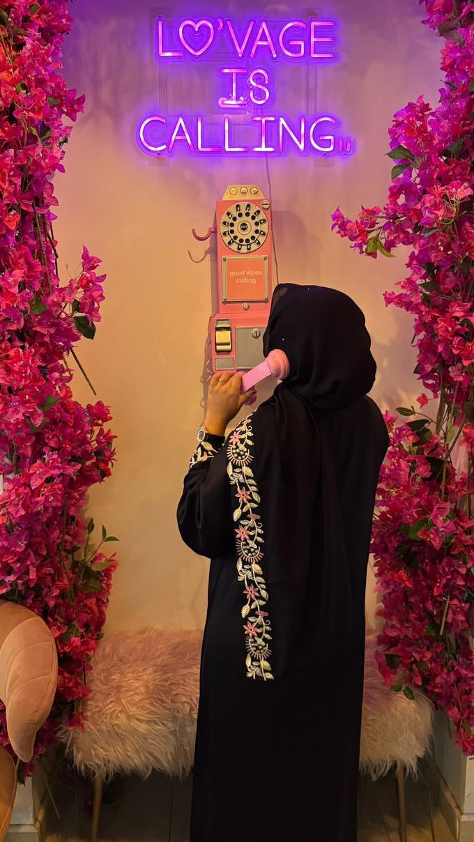 Threaded Blossom Abaya